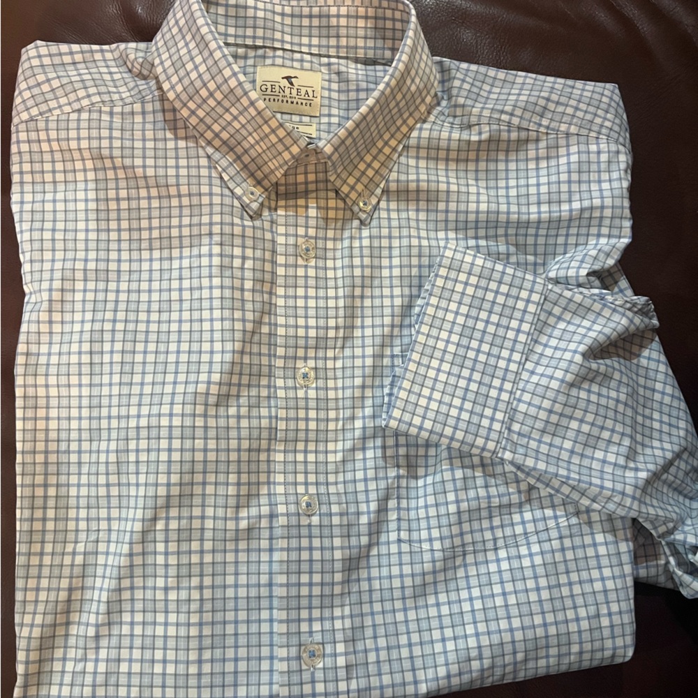 Like New Genteal Mens Button down